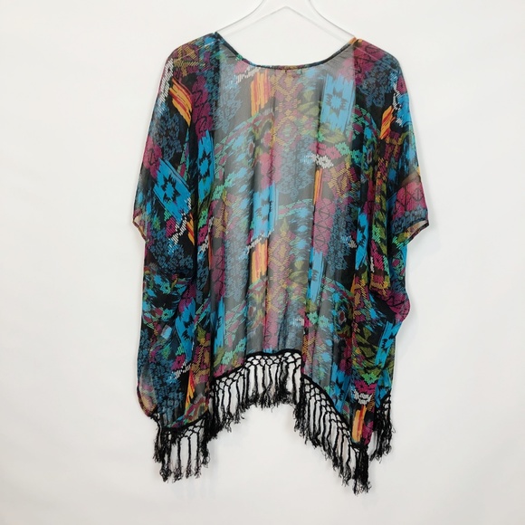 En Creme Sheer Fringe Hem Kimono - Picture 5 of 8